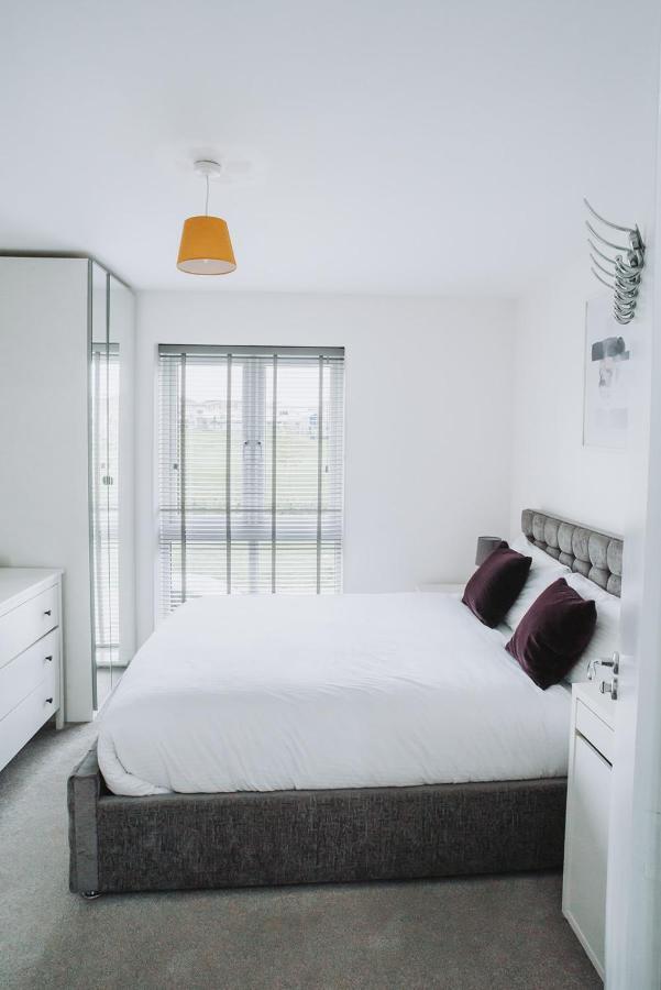 Deluxe 2 Bed Flat In Patchway Near Aztec West And Cribbs Causeway Bristol